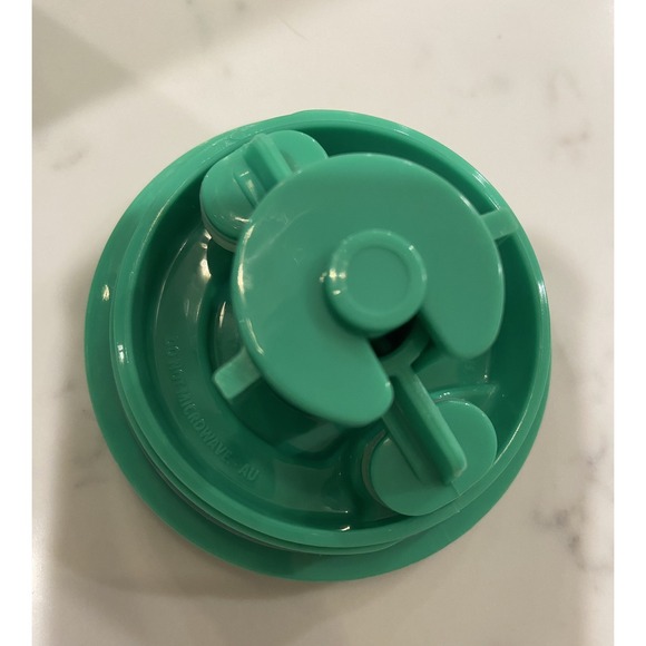 Starbucks Coffee 16 oz Tumbler Green 3D Cube‎ Design 2024 NWOT - Picture 7 of 8